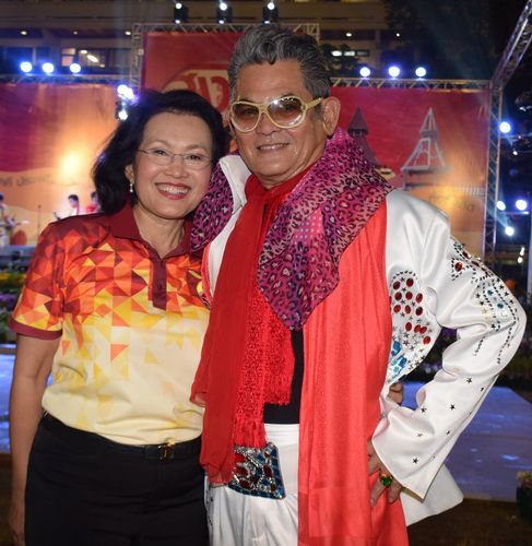 เอลวิส ตู่-ปรียะชาติ ผาสุกะกุล “สิงห์แดง รุ่น 20” ประกบนายกสมาคมฯ