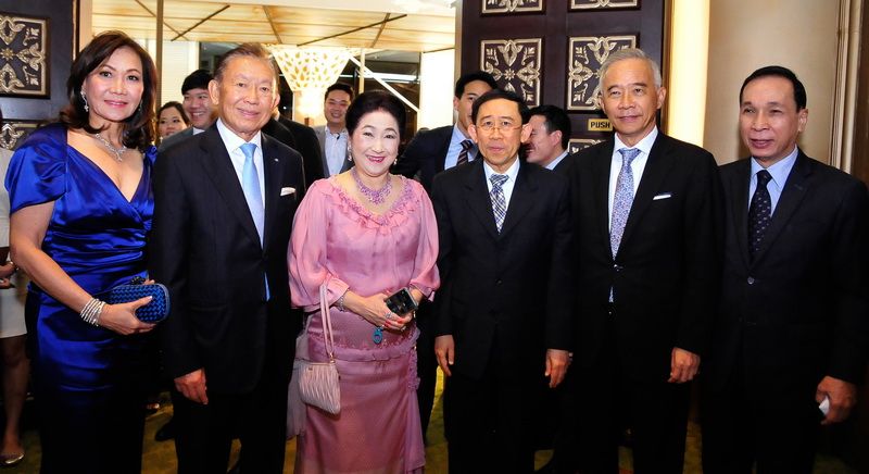 มยุรี-พรเทพ พรประภา, ผาณิต พูนศิริวงศ์, มิ่งขวัญ แสงสุวรรณ, สุวัจน์ ลิปตพัลลภ และ สุภาพ คลี่ขจาย