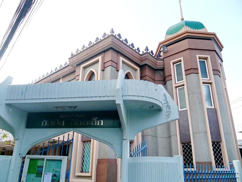 มัดยิคอัลอะติ๊กในชุมชน