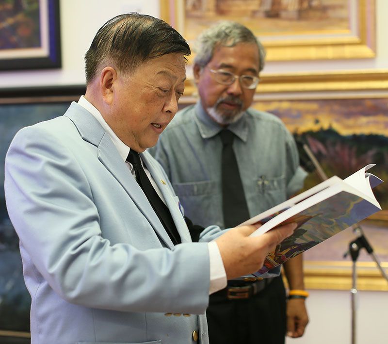 อภิชาต รมยะรูป ผู้บริหาร “แบงก์บัวหลวง”กำลังเลือกจองผลงาน