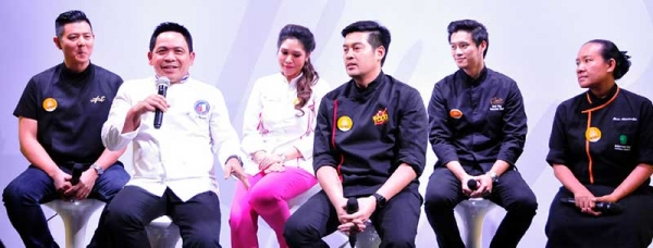 6 เชฟอาสาร่วมพูดคุยถึงเมนูสุดพิเศษ ที่รังสรรค์เพื่อเสิร์ฟภายในงานกาลาดินเนอร์ “อิ่ม...อุ่นใจ”