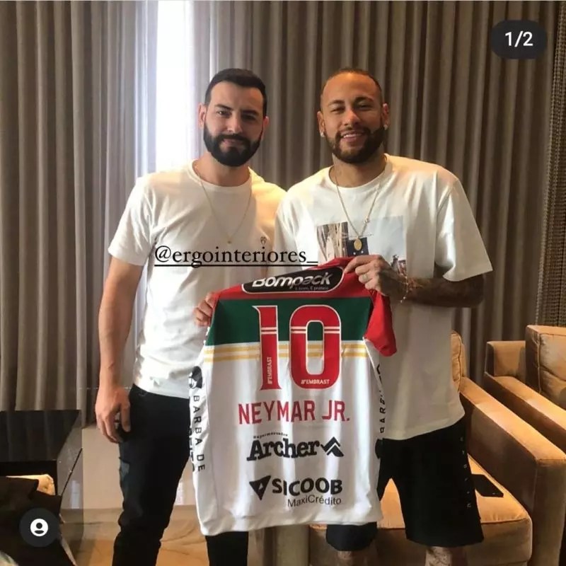 Rua santa cruz (6,745.77 … Apos Festa E Poker Neymar Ganha Camiseta Do Brusque Em Novo Apartamento Em Itapema Nd Mais