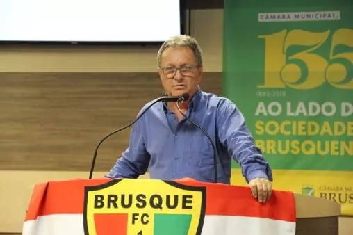 Poder jogar, já que o mesmo não possui campo . Presidente Do Brusque Fala Em 2022 Ousado E Sonha Com Casa Propria Do Quadricolor Nd Mais