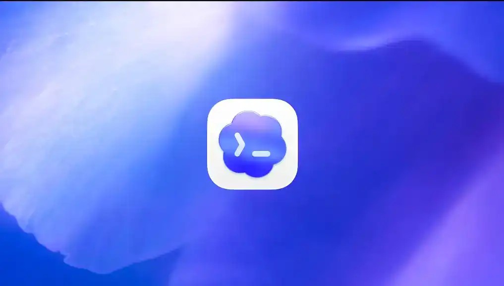 銀色與靛藍色 iPhone Ultra 摺疊機設計