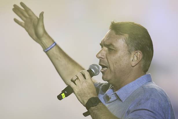 <p>Flávio o el mito de un «Bolsonaro moderado»</p>«>EDICIÓN DIGITAL&nbsp;SEPTIEMBRE 2026Flávio o el mito de un «Bolsonaro moderado»Isabela Kalil</a><a href=