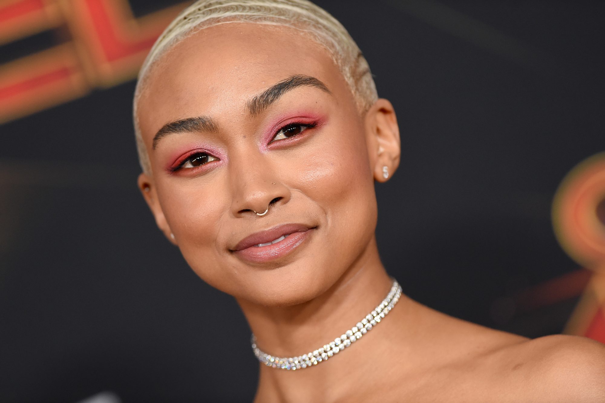 wallpapers Tati Gabrielle You Season 3 hellogiggles