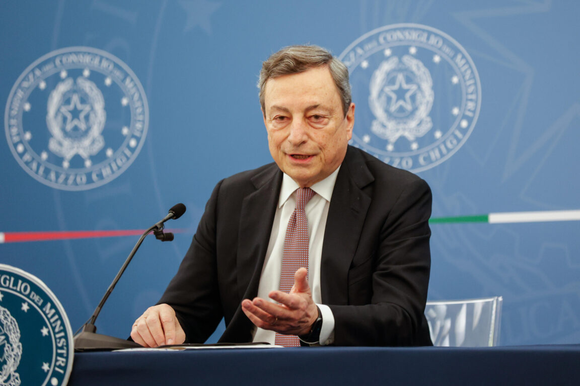 Conferenza Stampa Draghi Oggi - Draghi Green Pass Obbligatorio Per Evitare Le Chiusure L Economia Cresce Grazie Ai Vaccini La Conferenza Stampa Open