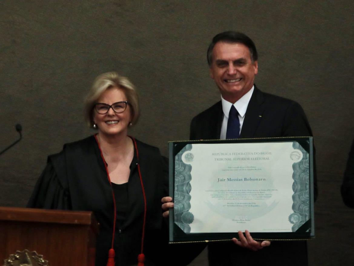 Bolsonaro é diplomado e diz que governará para 210 milhões de brasileiros