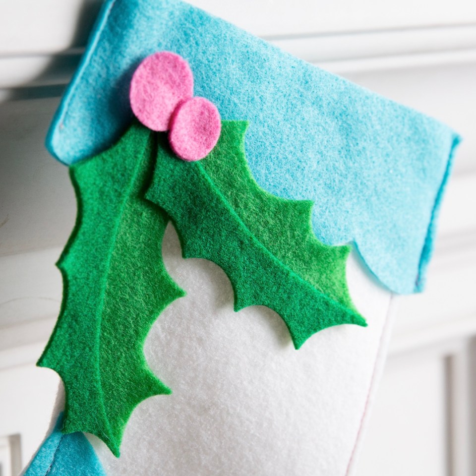 Cricut Crafts Felt Christmas stocking