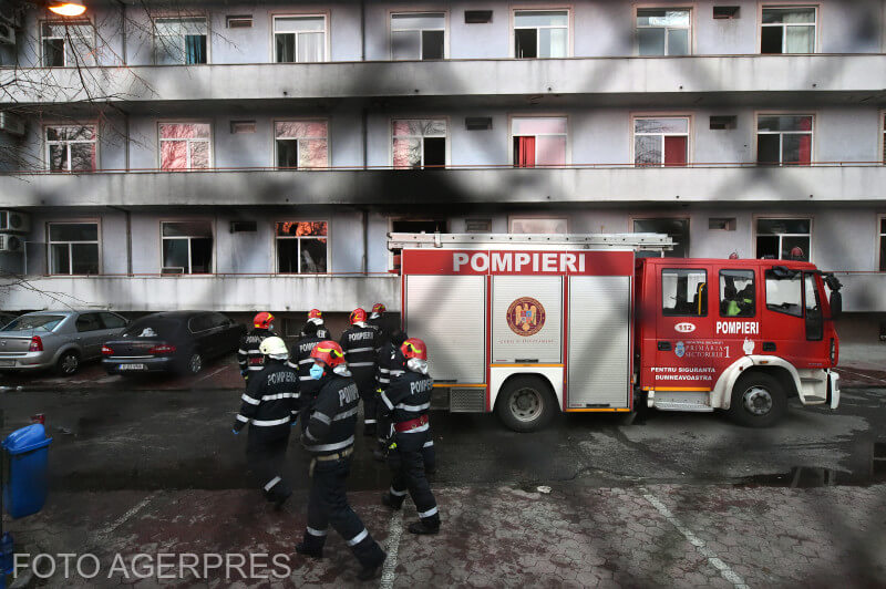 Doi pacienți au murit joi dimineață, 11 noiembrie, din cauza unui incendiu izbucnit la spitalul movila din ploiești, secție exterioară a spitalului județean de. Incendiu La Spitalul Movila Din Ploiesti Romania Radio Romania ActualitÄƒÅ£i Online