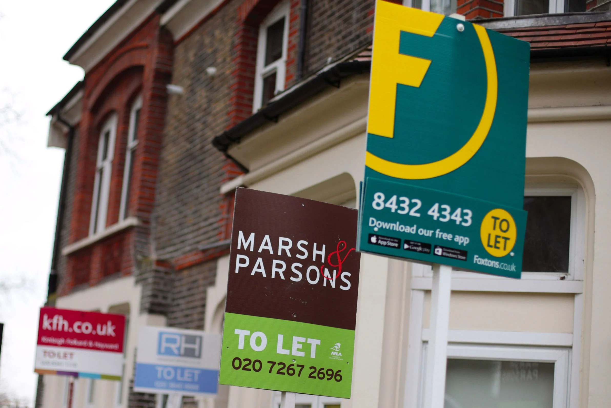 London rents drop £65 a month while buy-to-let investors head north