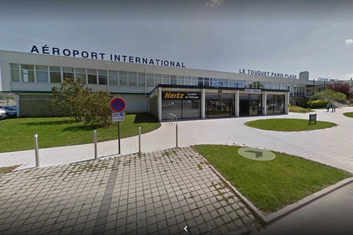 Le Touquet Paris Plage Honours Queen Elizabeth Mary Anne S France - Best Dark Patterns in Full HD