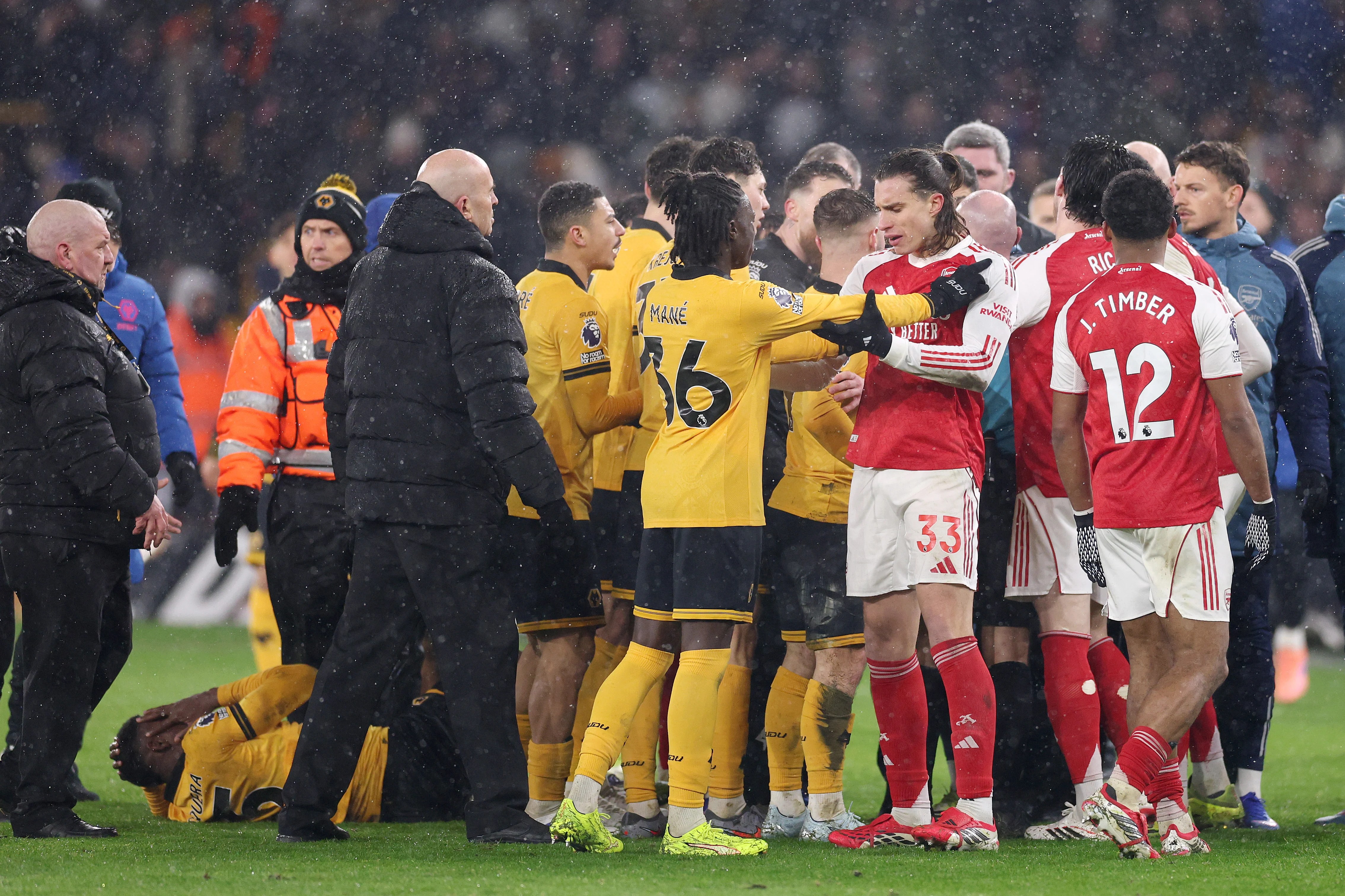 Arsenal: Gabriel Jesus booked as mini brawl erupts after Wolves draw