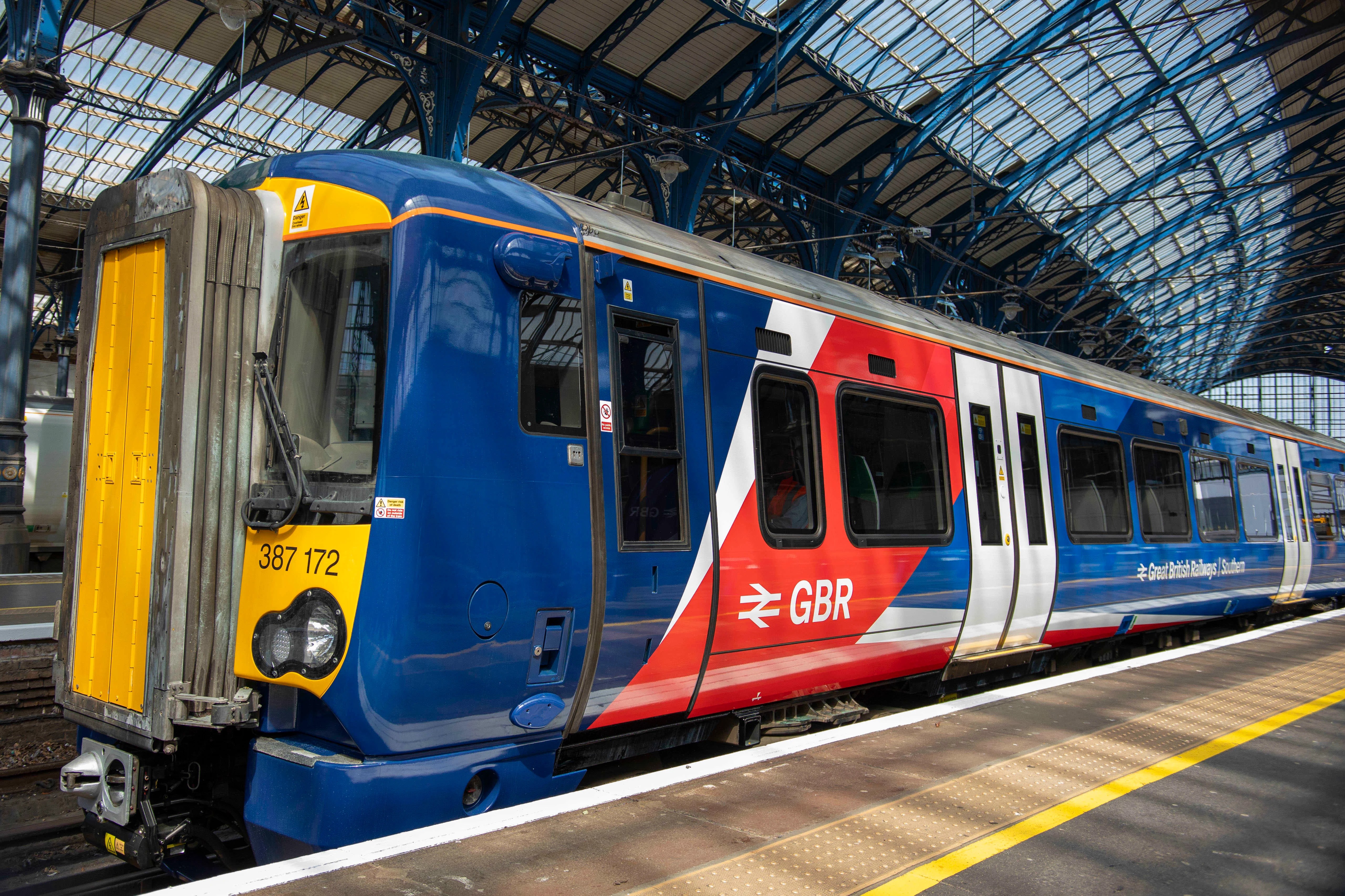 Trains from London Victoria to Gatwick to double as railway nationalised