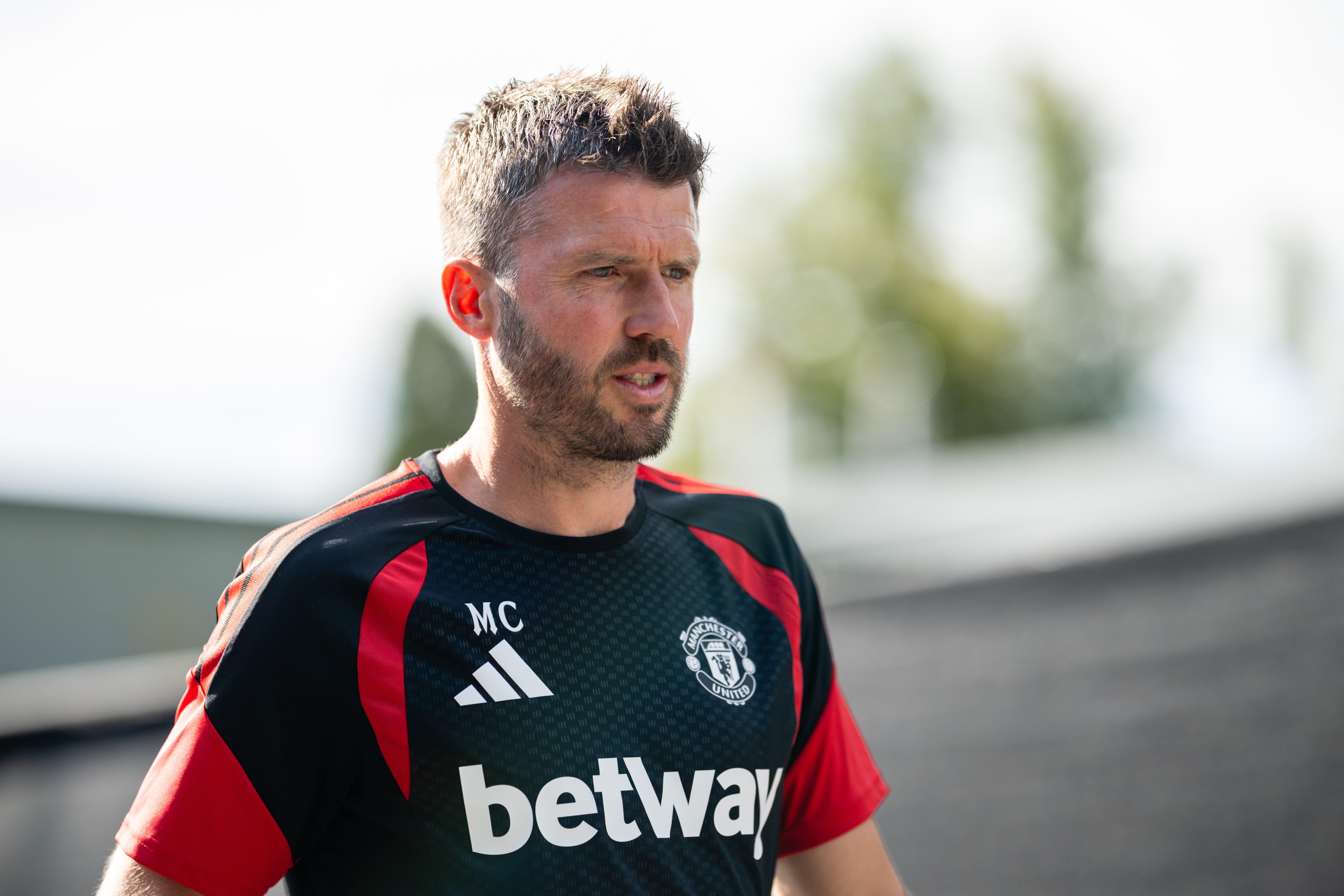Michael Carrick Hints at BIG Manchester United Transfer Moves! Lewis Hall Update Revealed! (2026)