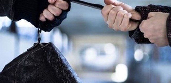 في جبل لبنان... نشل وسلب بقوّة السلاح! في جبل لبنان... نشل وسلب بقوّة السلاح!