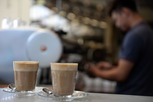 شركة شهيرة في لبنان تبيع القهوة.. هل تموّل الحزب؟ إليكم التفاصيل!