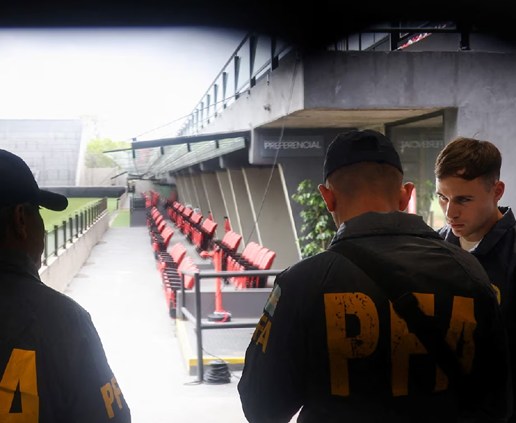 مداهمة مقر اتحاد الكرة الأرجنتيني في تحقيقات غسيل أموال