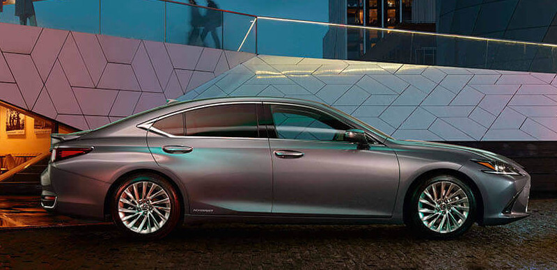 Lexus New Lexus Es 300h Hybrid Electric Sedan Launched At