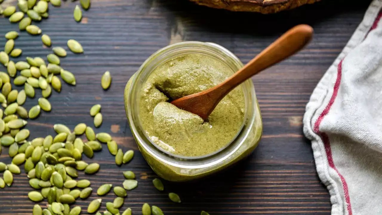 5 Reasons Why Women Should Eat Pumpkin Seeds Daily | Health Benefits of Pumpkin Seeds (2025)