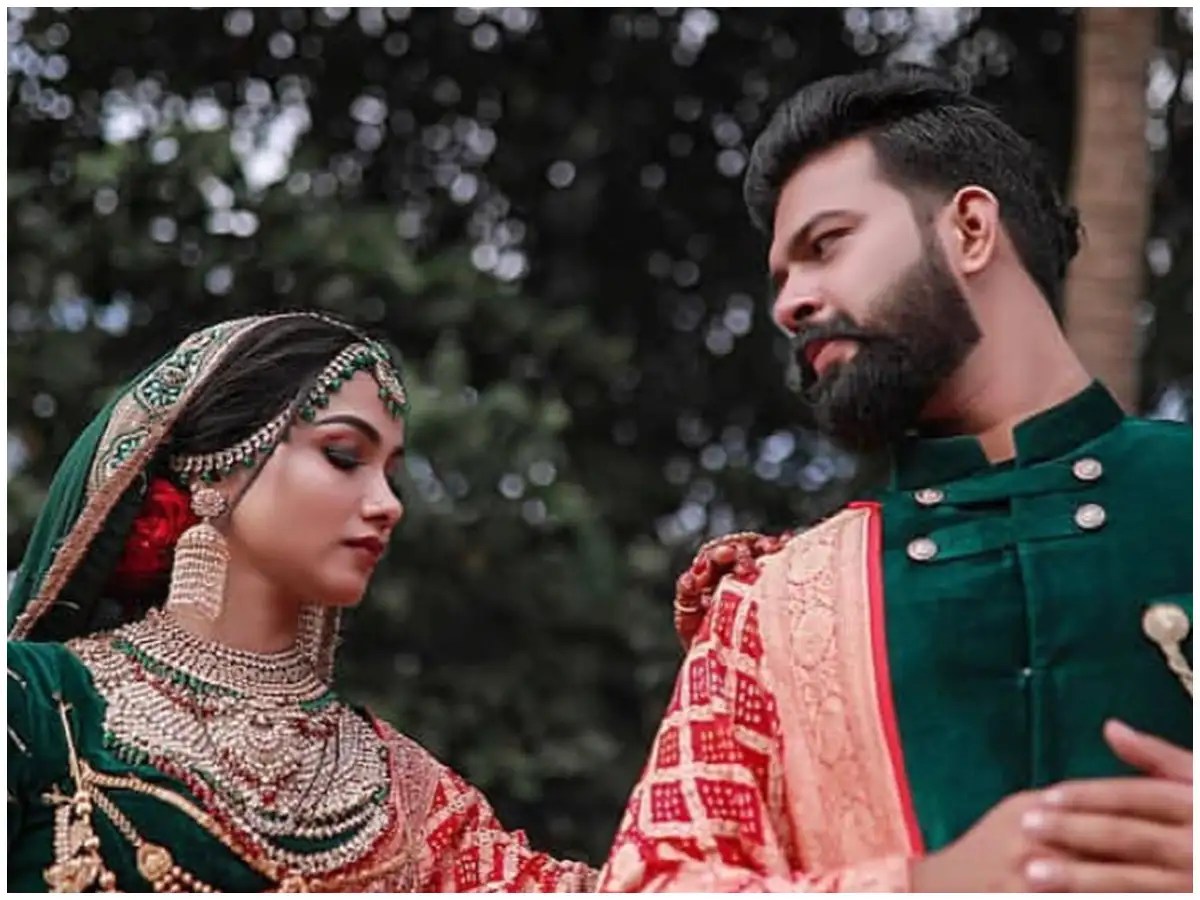 Nikah Style Goals This Groom Matched His Sherwani With The Bride S Green Lehenga Times Of India