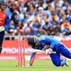 Australia beat india by 2 wickets, australia vs india match highlights