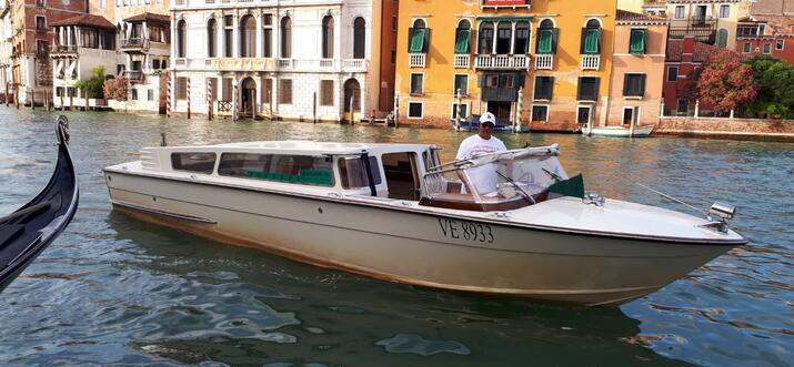 The famous private water taxi service in venice is run by consorzio motoscafi venezia, which was formed by the leading taxi operators in town and now has . Travelling In Style In A Water Taxi In Venice Trip101