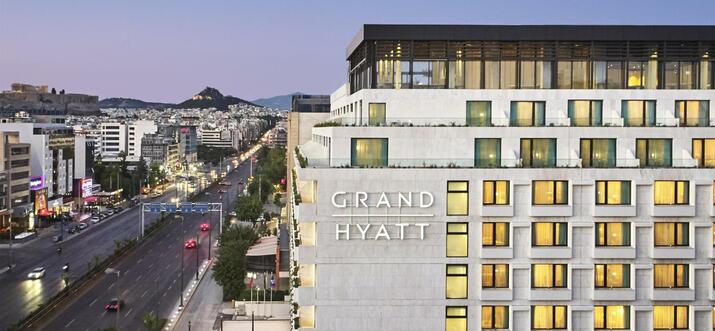 The mediterranean country is blessed with beautiful historical sites, stunning natural features, heavenly accommodation, and exquisite cuisine. Top 17 Best Hotels In Athens With View Of Acropolis Trip101