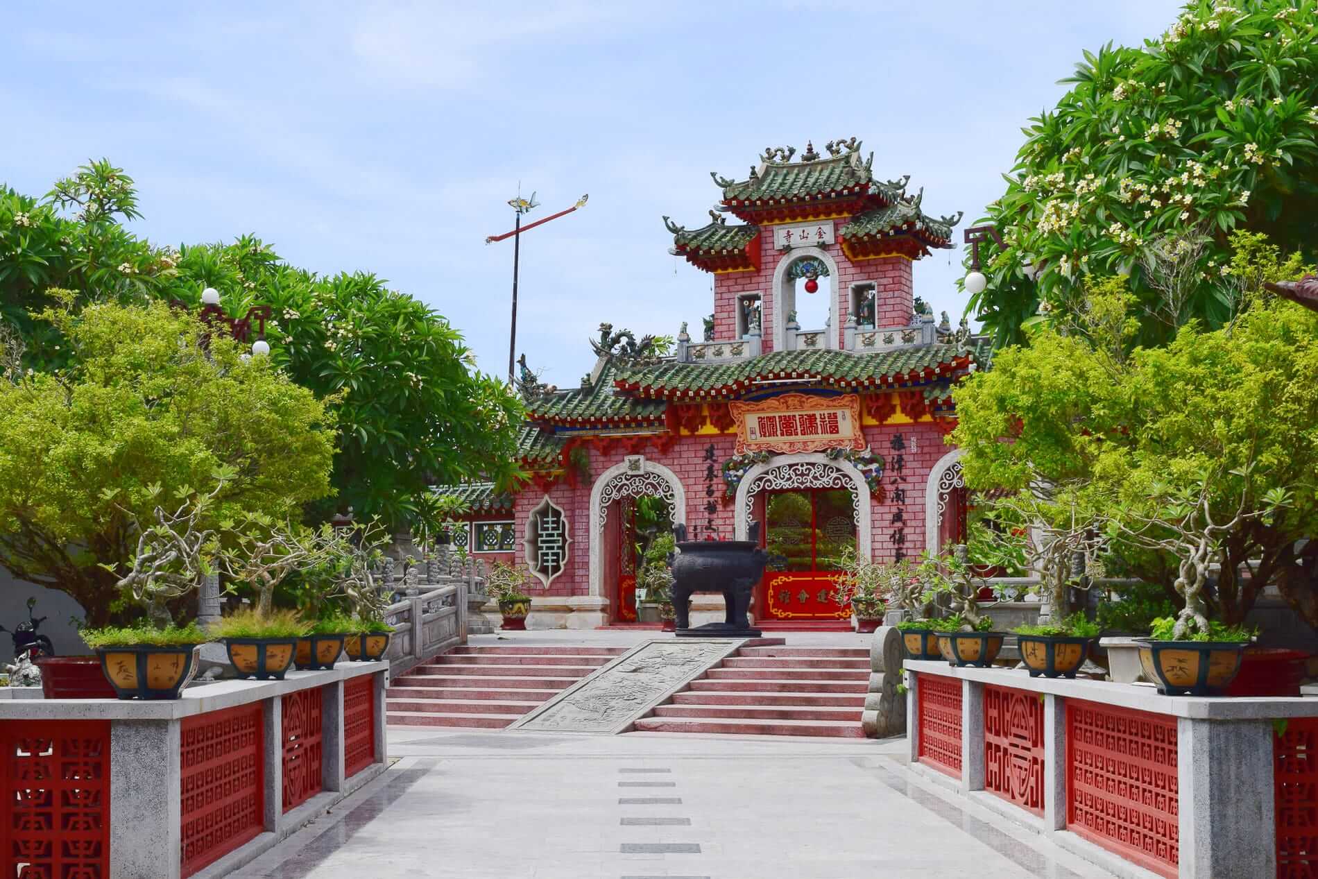 Top 17 Hoi An Temples And Pagodas That Are Worth Your Visit Vinwonders