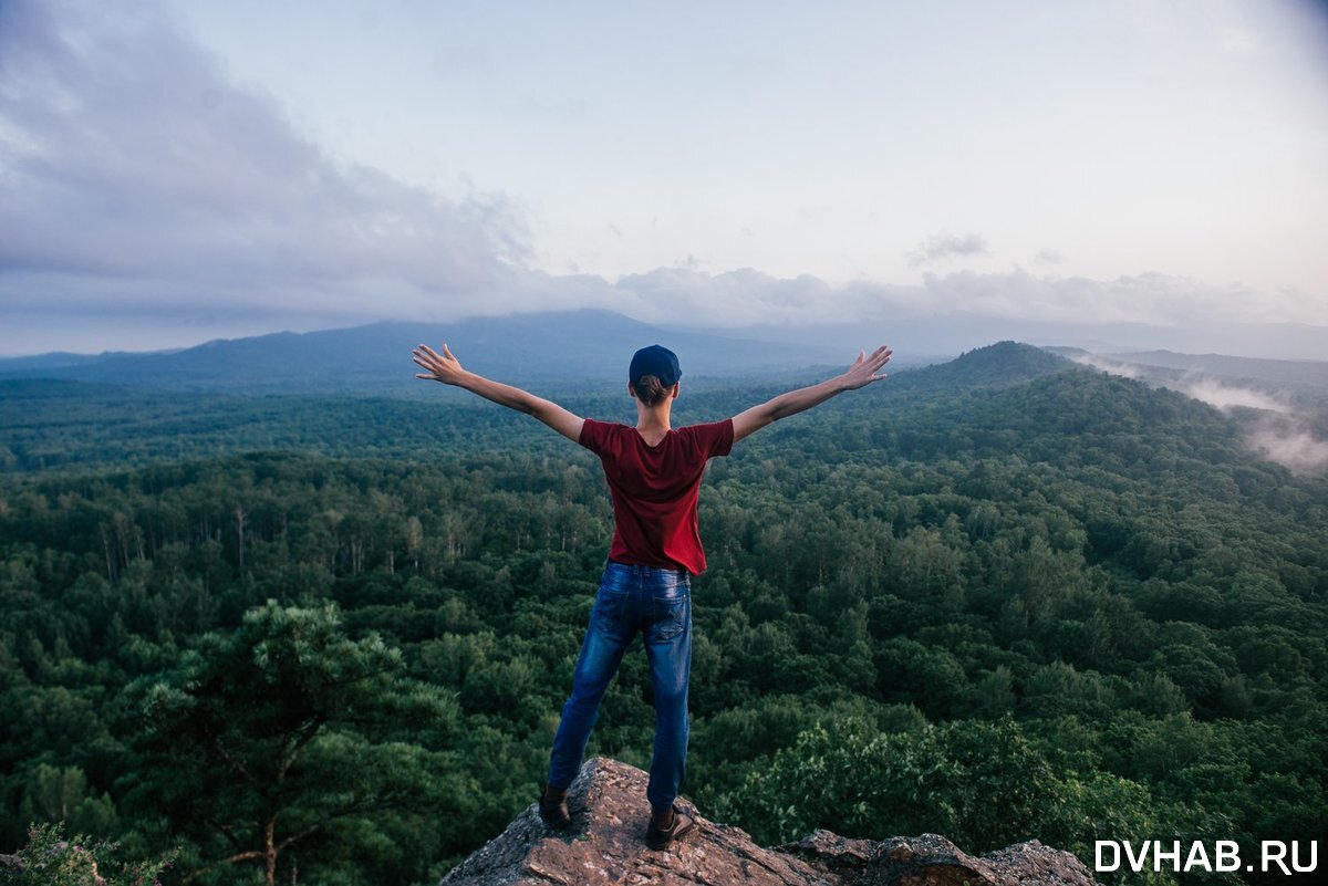 Экскурсии по хабаровску для взрослых и детей. Posle Zatyazhnyh Dozhdej Habarovchane Vybralis Fotografirovatsya Na Zmeinuyu Sopku Novosti Habarovska