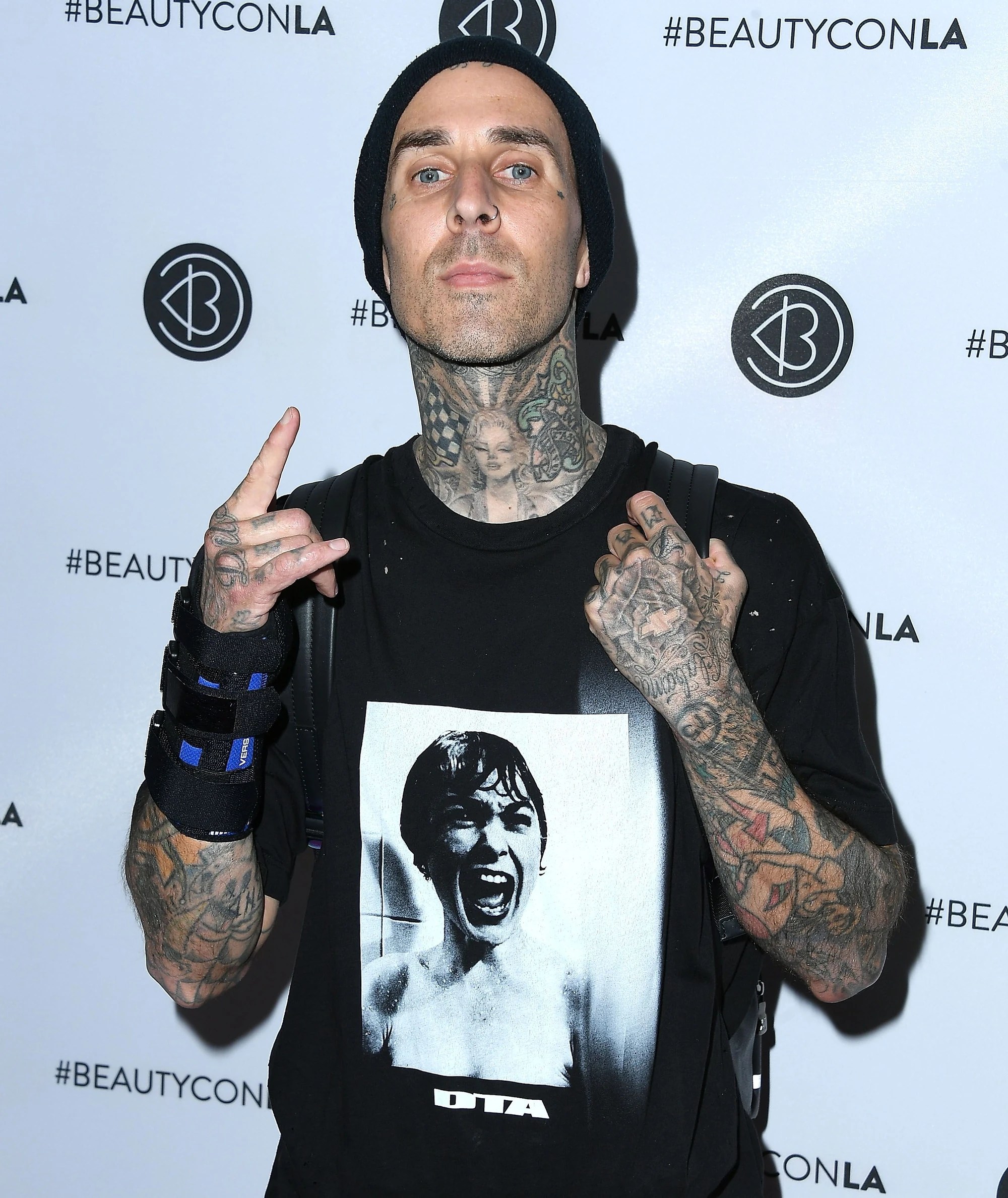 picture Travis Barker Young Blink 182 yungblud wiki fandom