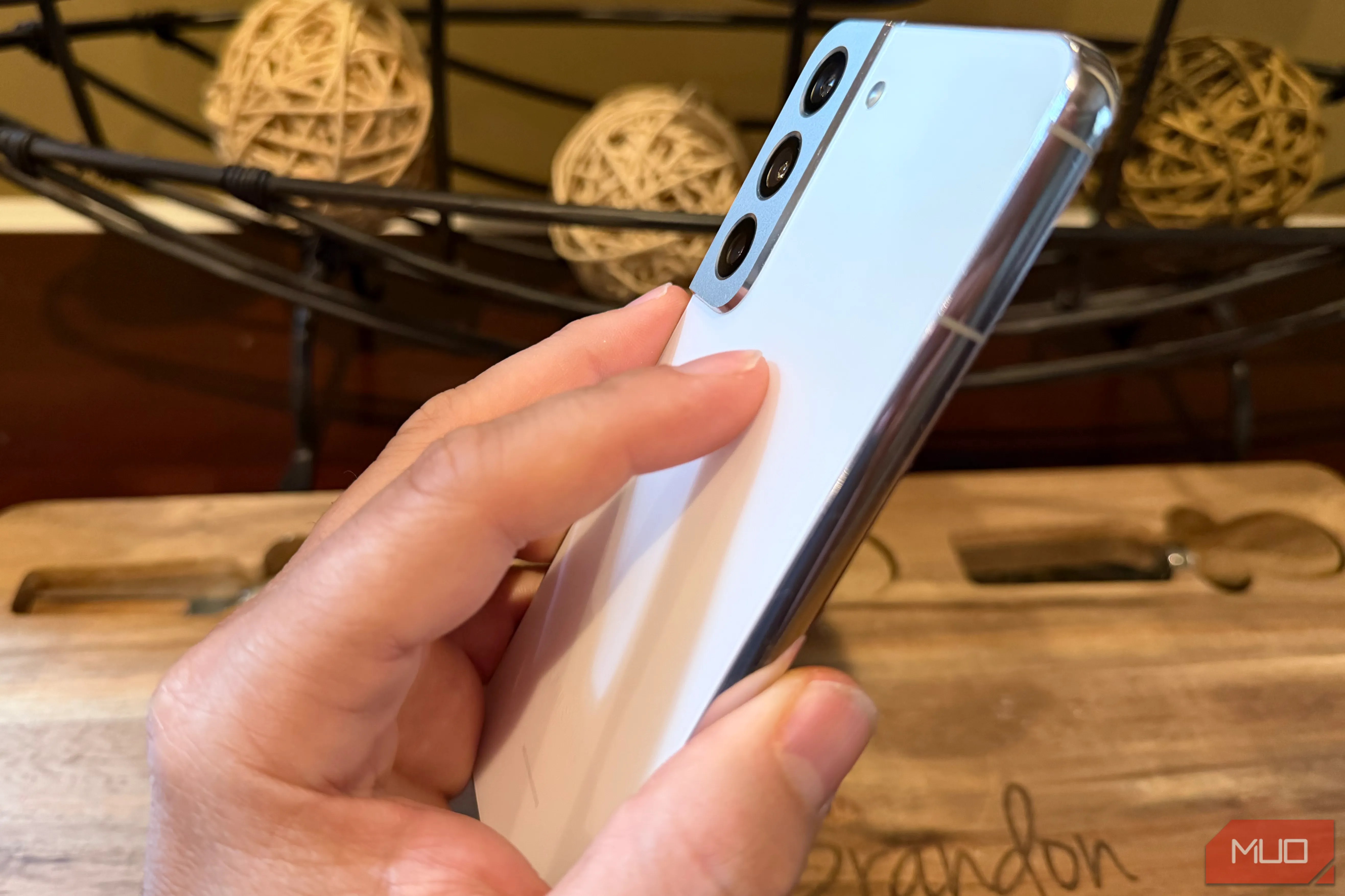 I taught my Samsung phone a hidden back-tap shortcut, and now I can’t stop