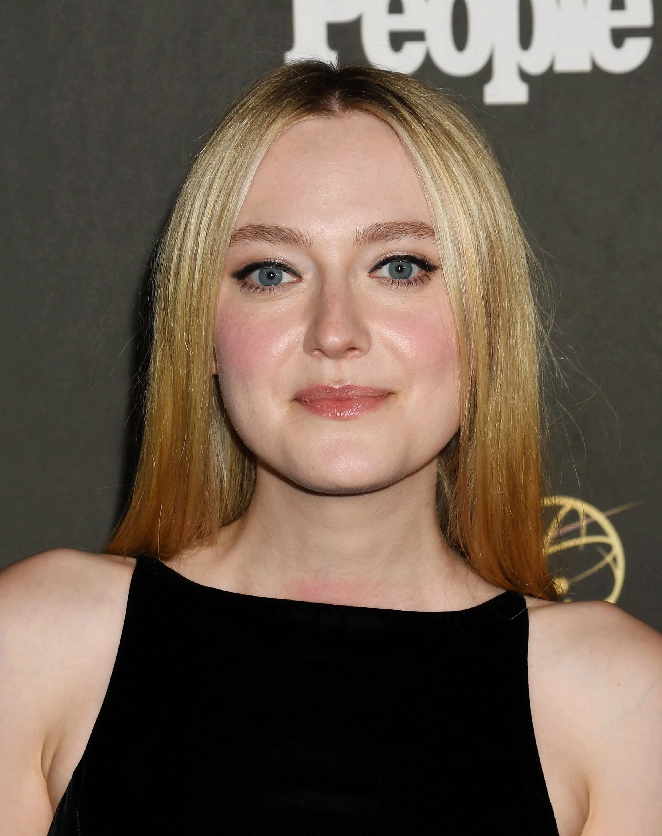 Dakota Fanning Displays On Steven Spielberg’s Healthful Lesson On Conflict Of The Worlds Set