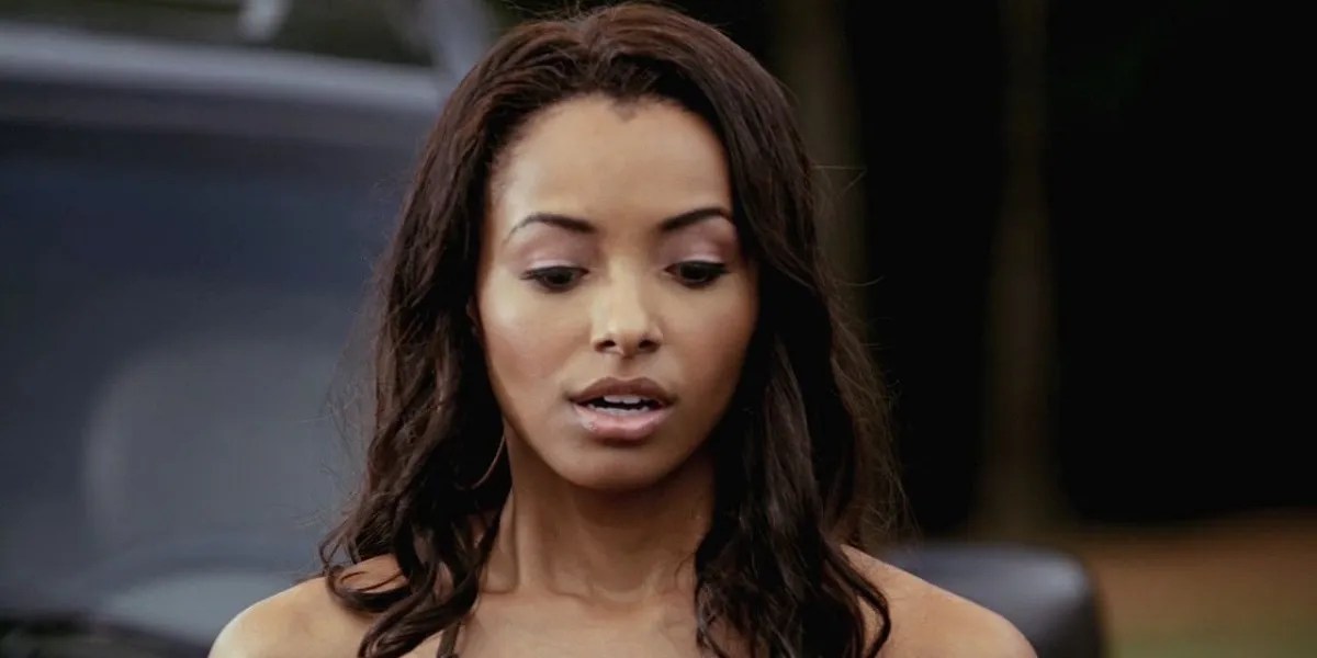The vampire diaries: 10 differences between bonnie in the books & the show