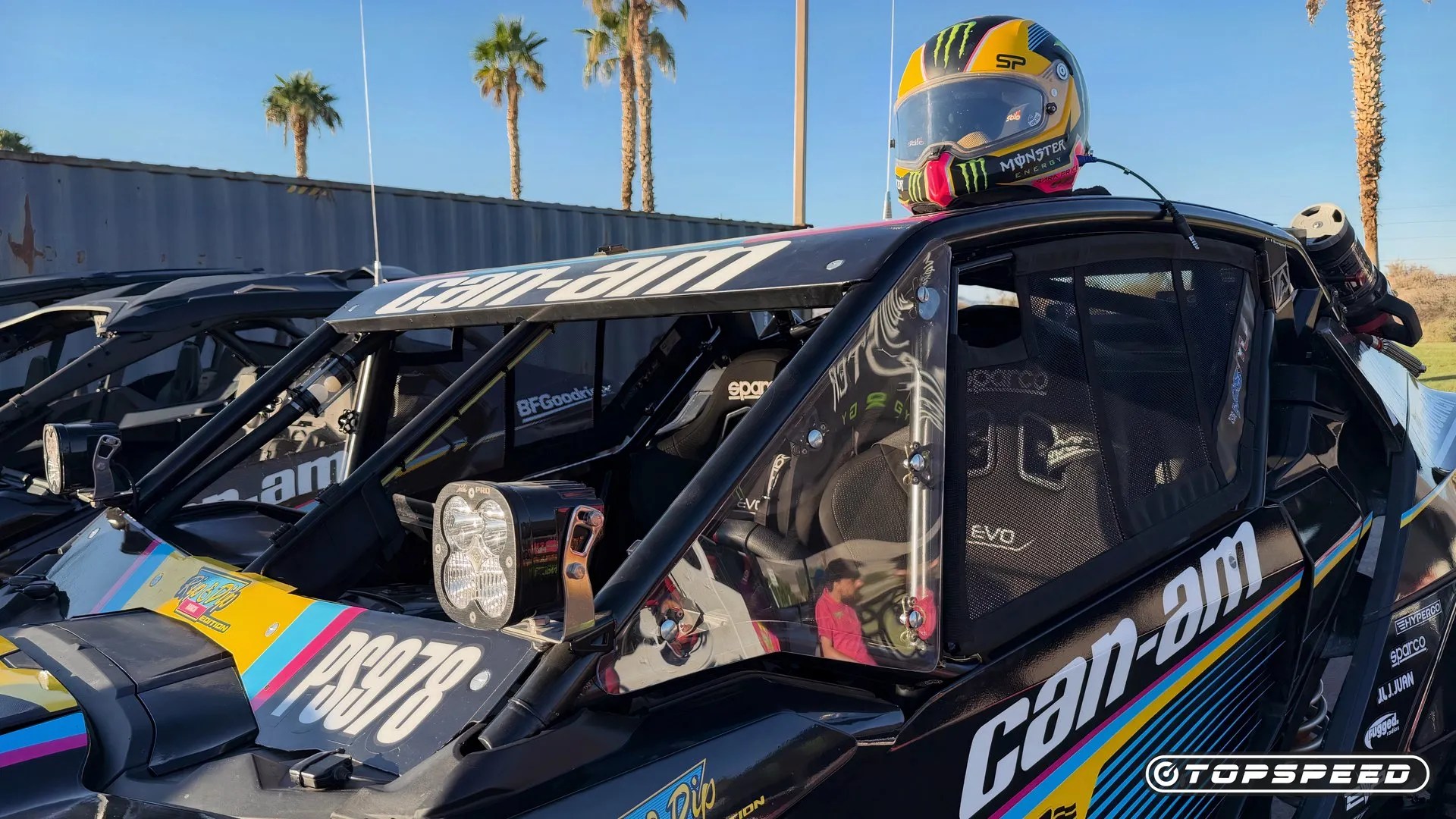 Off Roading Topspeed - Premium Dark Photo Gallery - Full HD