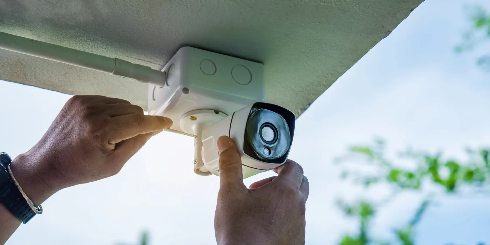 Vivint vs. adt: how these home security systems compare