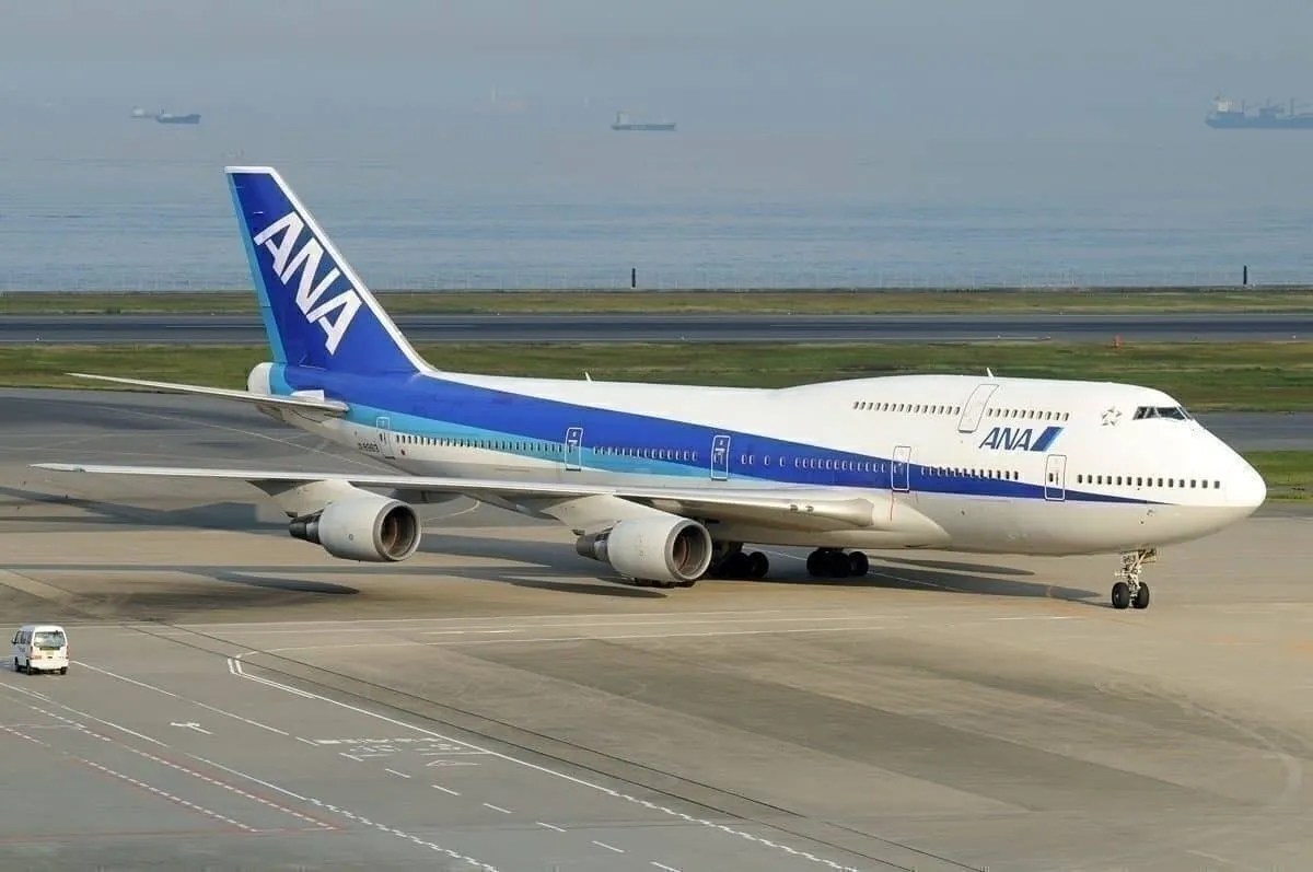 What happened to ana’s boeing 747s?
