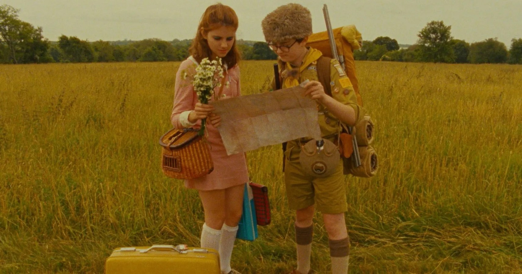 picture Moonrise Kingdom Sam And Suzy Kiss scenes facts about moonrise kingdom