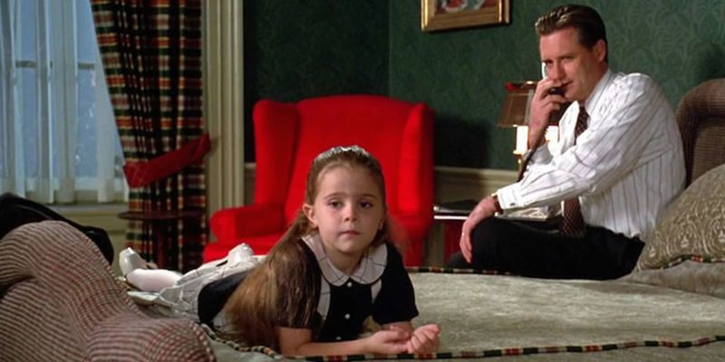 Mae Whitman Screenrant - Minimal Arts - Incredible 8K Collection