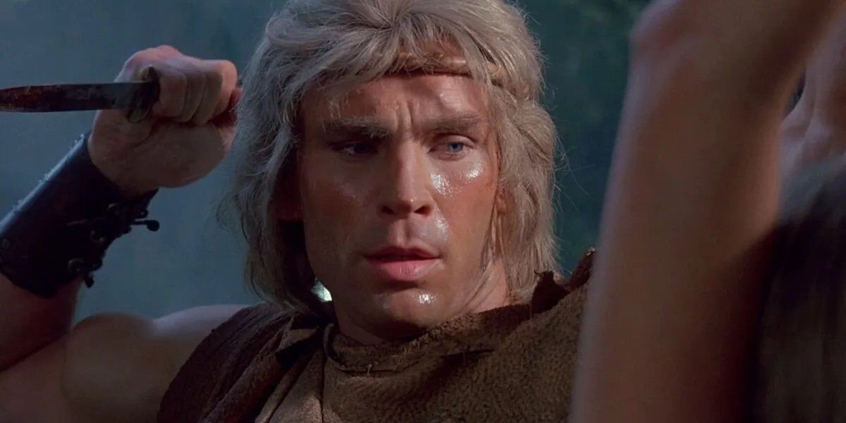 Deathstalker ejerce un cuchillo en la película del mismo nombre