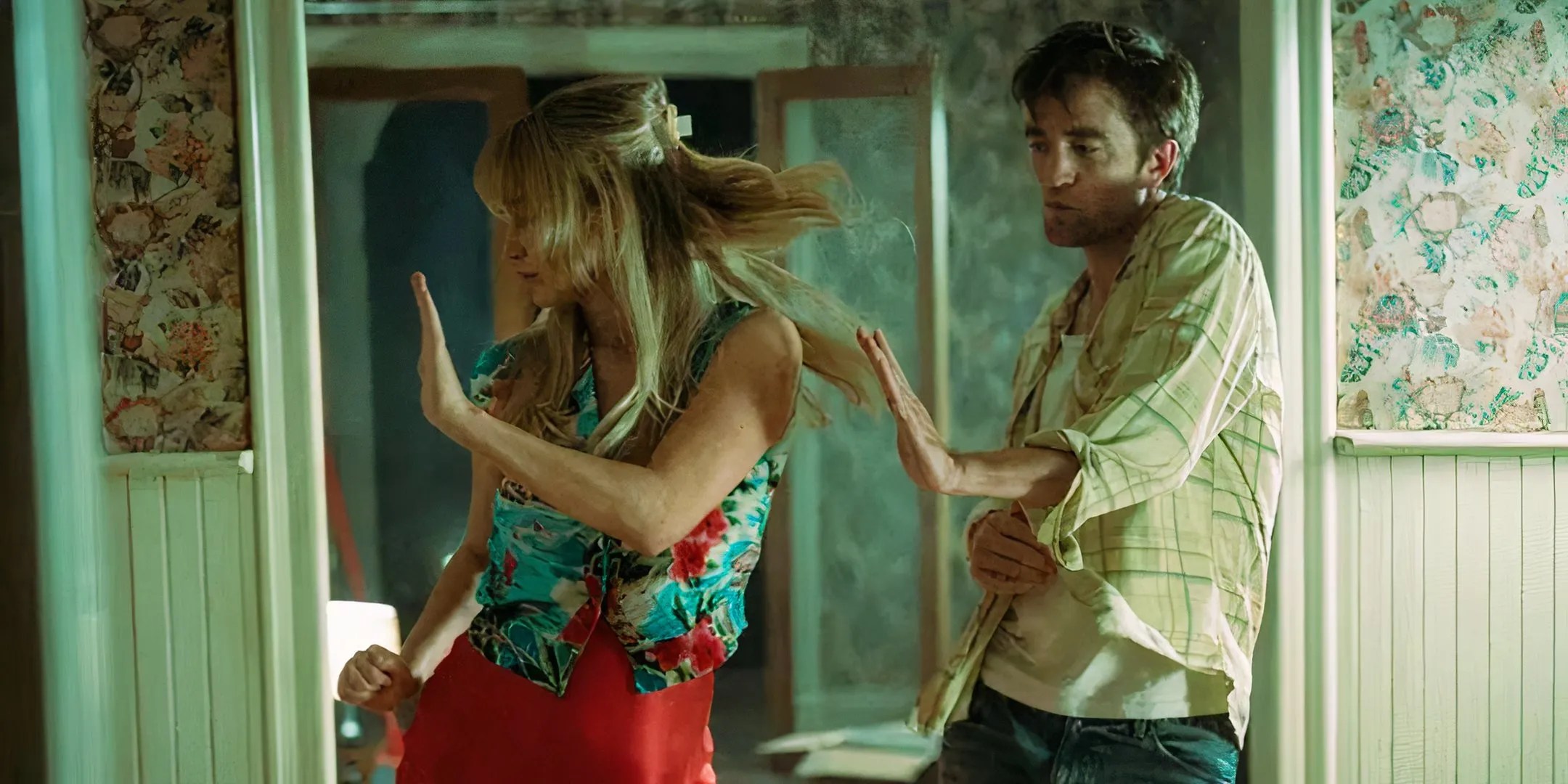 Jennifer Lawrence Is Utterly Earth-Shattering In Lynne Ramsay’s Domestic Psycho-Drama