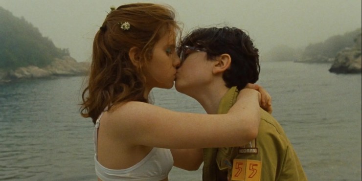 picture Moonrise Kingdom Sam And Suzy Kiss scenes facts about moonrise kingdom