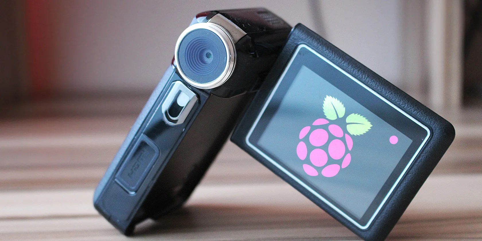 I ordered this unit and i was under the impression that the oem camera would work with the unit. 5 Things You Can Do with the Raspberry Pi Camera Module