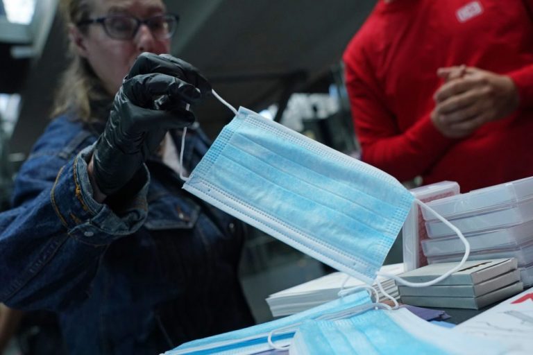 La prima vaccinazione è obbligatoria a partire dal primo febbraio 2022, la seconda vaccinazione . Mascherine contro il Coronavirus, ecco dove Ã¨ obbligatorio