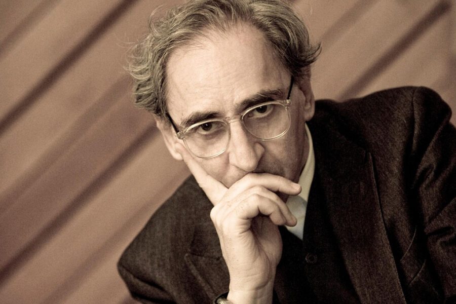 photo Franco Battiato La Cura Testo la cura di franco battiato significato storia e testo della canzone