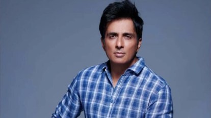 Sonu Sood: ईडी के सामने तलब हुए अभिनेता सोनू सूद, अवैध सट्टेबाजी एप मामले में होगी पूछताछ Sonu Sood Arrived At ED Office For Questioning In Connection With The Illegal Betting App 1xBet Case