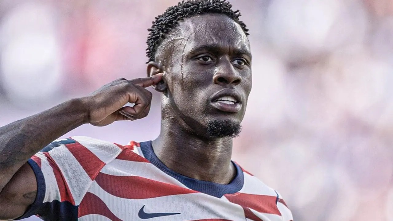 ¡Perdonado por la FIFA! Estados Unidos recupera a Folarin Balogun para los octavos de final