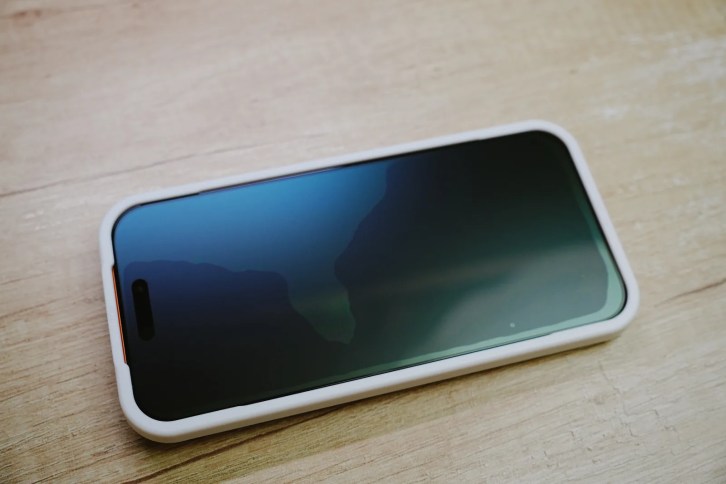 護眼最高等級！Simmpo 抗藍光護眼保護貼 iPhone 17 系列，德國萊因 90% BLR 認證！ DSC04787