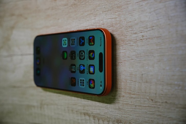 護眼最高等級！Simmpo 抗藍光護眼保護貼 iPhone 17 系列，德國萊因 90% BLR 認證！ DSC04805 1