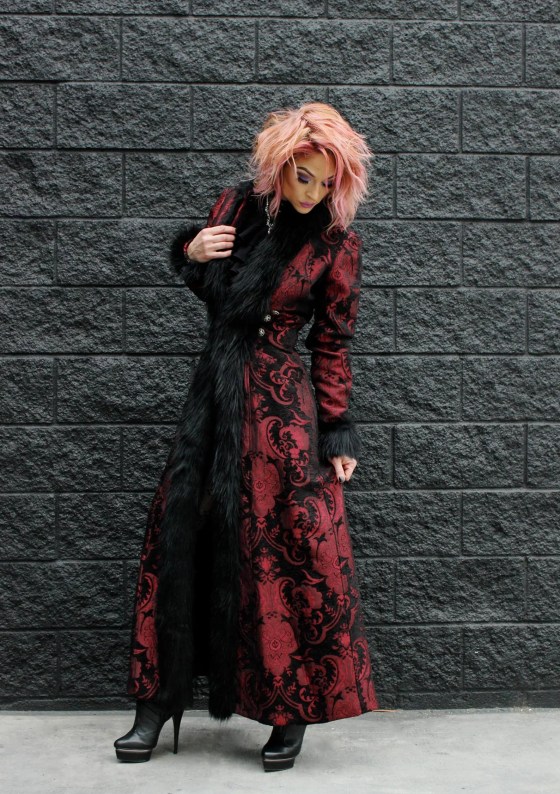 BLACK FOREST COAT - Red/Black Tapestry